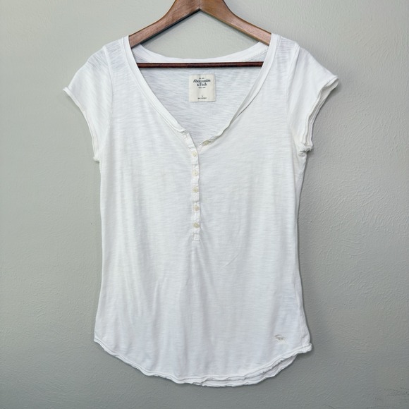 Abercrombie & Fitch Tops - Y2K Abercrombie Large Layer Henley Fitted Tee Shirt Top Bella Swan Elena Gilbert